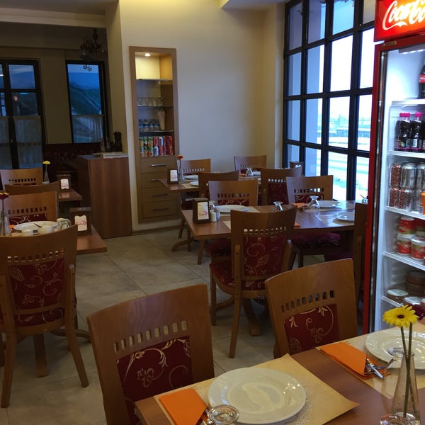 รูปภาพถ่ายที่ Avliya Restaurant โดย Emre Y. เมื่อ 2/18/2015