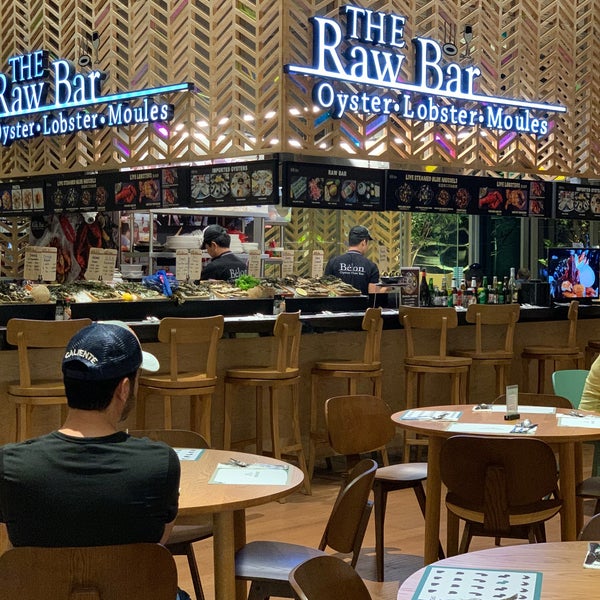 Money Talks Raw Bar