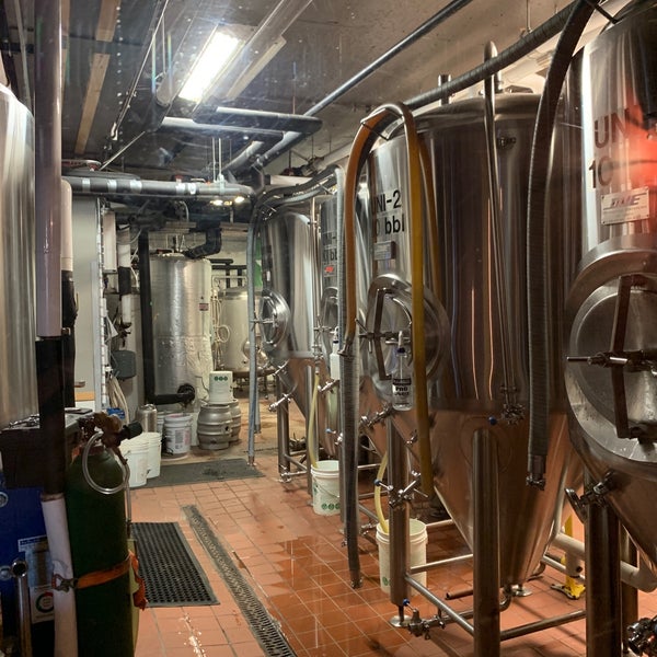 Снимок сделан в Ore Dock Brewing Company пользователем Carl W. 6/15/2019