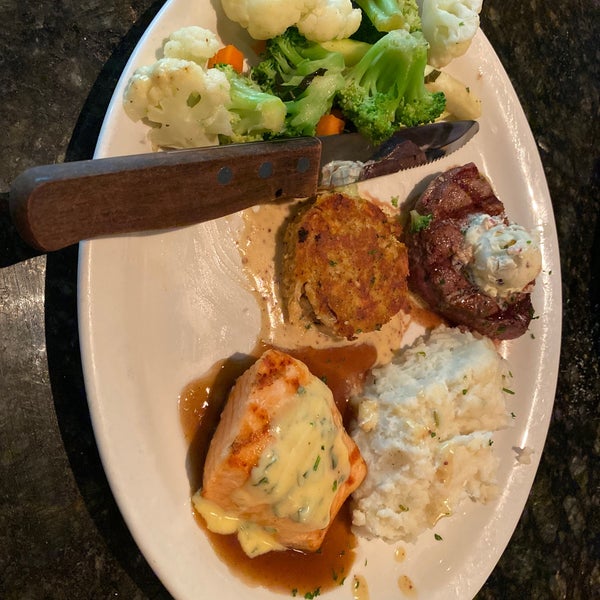 Photos at Polaris Grill American Restaurant in Columbus