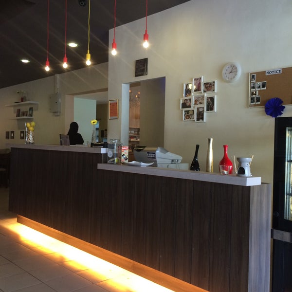 Кафе сода астрахань. Soda cafe астрахань. Магнолия красновишерск кафе. Крем сода кафе рязань. Lemon кафе казань.