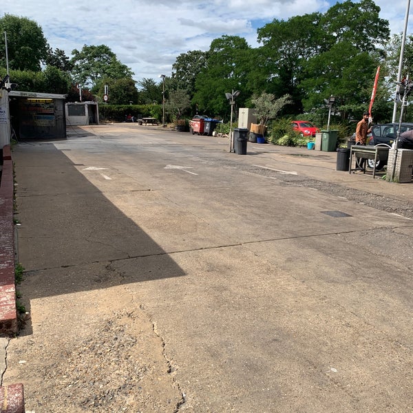 Kingston Hand Carwash Portsmouth Rd.