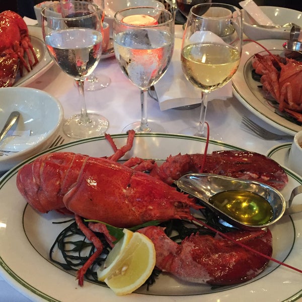 Снимок сделан в City Lobster &amp; Steak пользователем Marija V. 7/10/2016