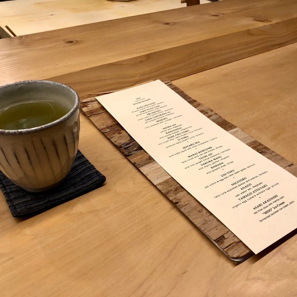 4/15/2018 tarihinde Kai C.ziyaretçi tarafından Ijji sushi'de çekilen fotoğraf