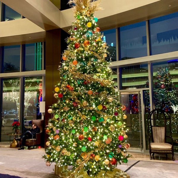 12/14/2018 tarihinde Kai C.ziyaretçi tarafından Omni Dallas Hotel'de çekilen fotoğraf