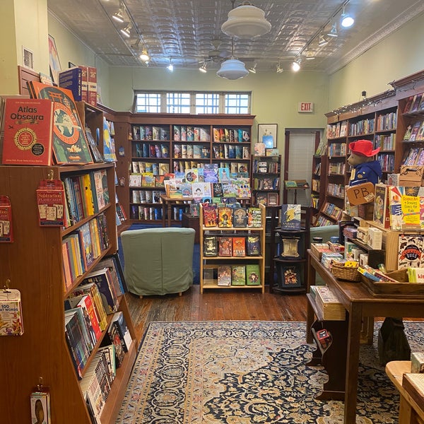 Head House Books Bookstore in Queen Village Pennsport