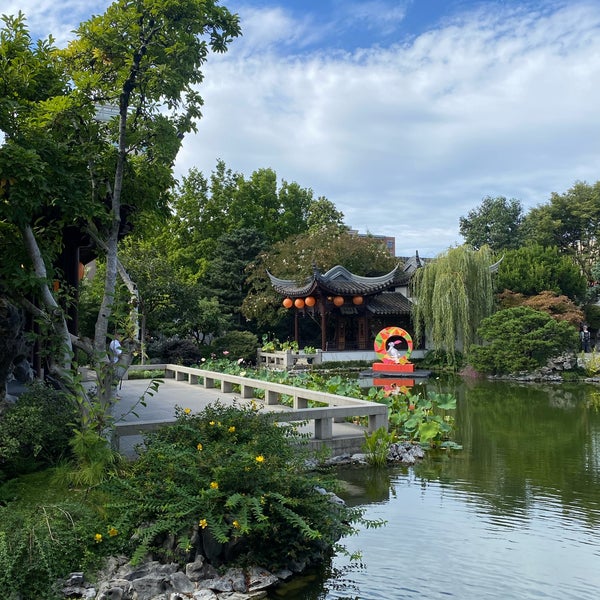 Foto tomada en Lan Su Chinese Garden  por Rita W. el 9/17/2023