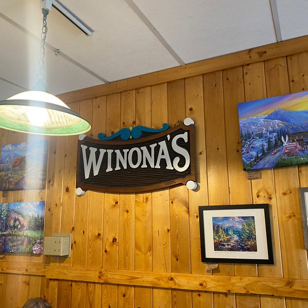 Foto diambil di Winona&#39;s Restaurant oleh Rita W. pada 9/21/2023