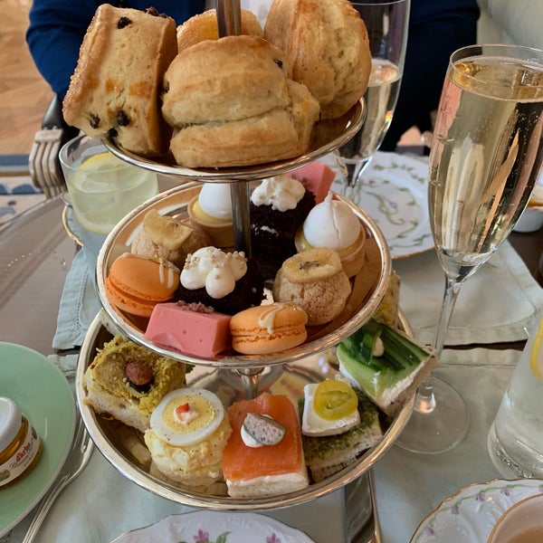 Photo taken at The Peninsula Beverly Hills by Mckenzie A. on 5/5/2019
