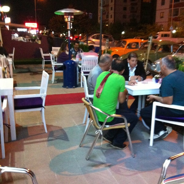Photo taken at Beyaz Cafe by Emre D. on 5/11/2013