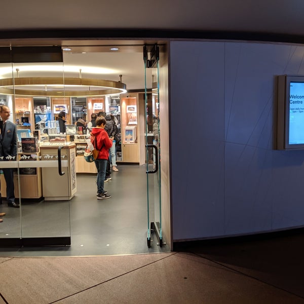 Sydney Opera House Gift Shop Circular Quay Sydney, NSW