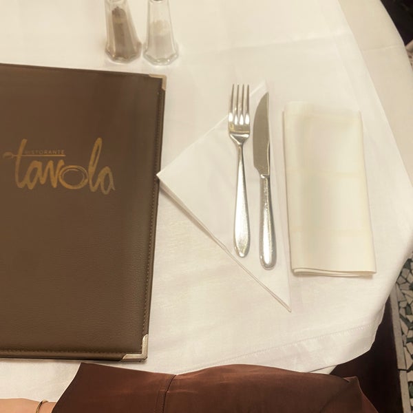 Foto diambil di Restaurant Tavola oleh Ghadah pada 6/1/2022