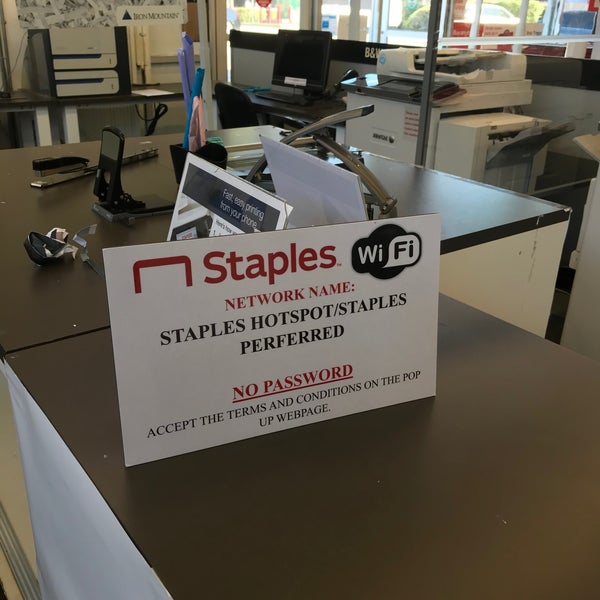 Staples Office Supply Store in Venice