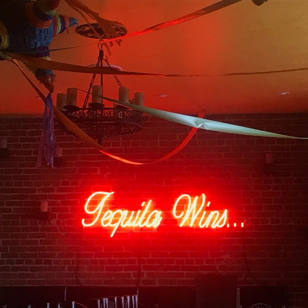 Снимок сделан в Candela Taco Bar &amp; Lounge пользователем Nicole 🏄🏽‍♀️ ☀. 5/7/2019