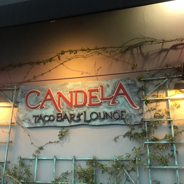 รูปภาพถ่ายที่ Candela Taco Bar &amp; Lounge โดย Nicole 🏄🏽‍♀️ ☀. เมื่อ 5/25/2018