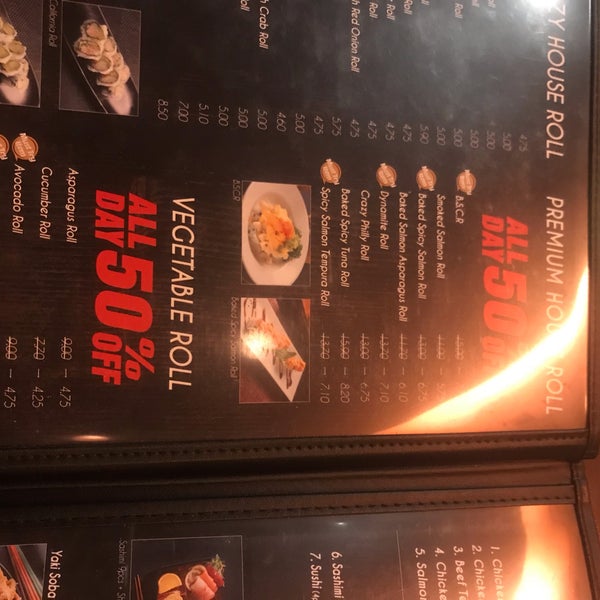 Foto diambil di Crazy Rock&#39;N Sushi oleh Nicole 🏄🏽‍♀️ ☀. pada 12/16/2018