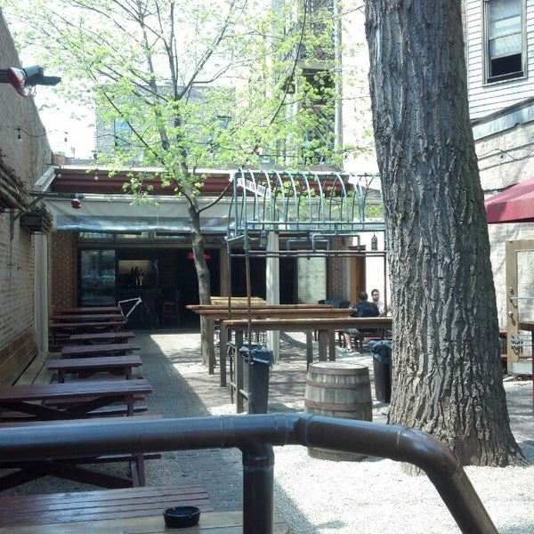 Photos at Sheffield's Beer & Wine Garden Lakeview 108 tips from