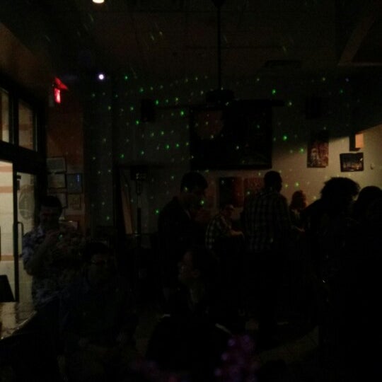 Foto scattata a Chucktown Tavern da Carlie A. il 2/10/2013