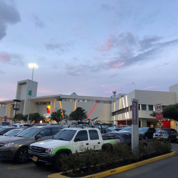 Photo taken at Unicentro by Sandra M T. on 9/27/2019