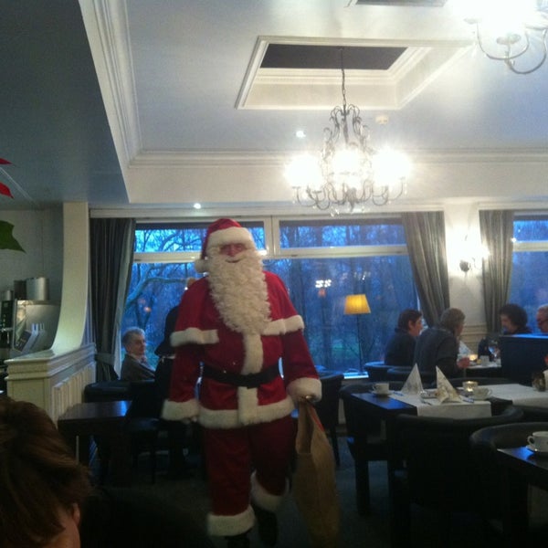 12/25/2012 tarihinde Marco V.ziyaretçi tarafından Hotel Moers Van der Valk'de çekilen fotoğraf