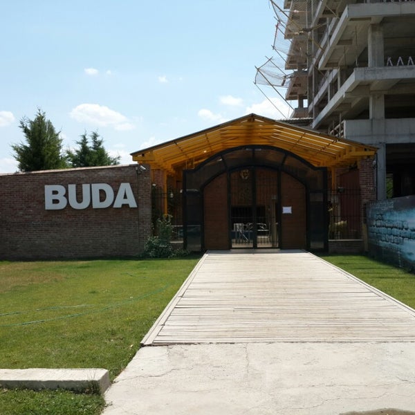 Das Foto wurde bei Buda Club von Sezin a. am 7/9/2013 aufgenommen