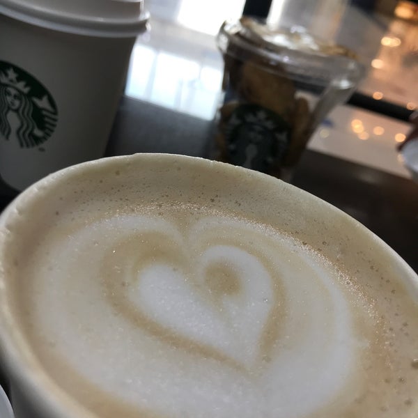 Foto scattata a Starbucks da Ali il 9/10/2020