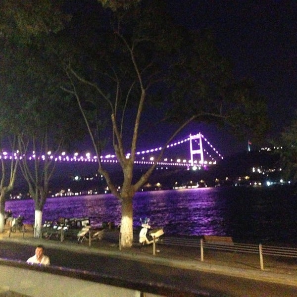 8/19/2013 tarihinde Bhçtziyaretçi tarafından Bosphorus Lounge'de çekilen fotoğraf
