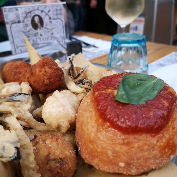 Trattoria Vanvitelli Pizzeria in Napoli