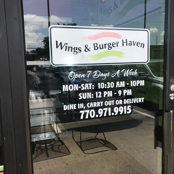 รูปภาพถ่ายที่ Wings &amp; Burger Haven โดย Wings &amp; Burger Haven เมื่อ 5/15/2019