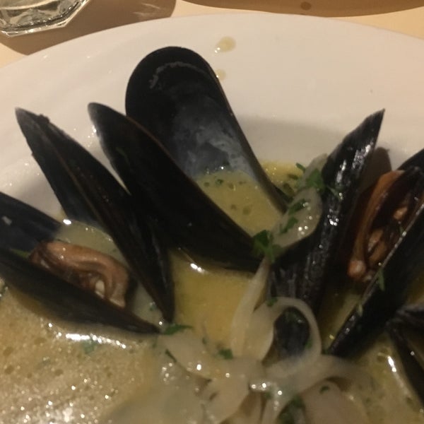 Don't order the mussels, they're average at best.