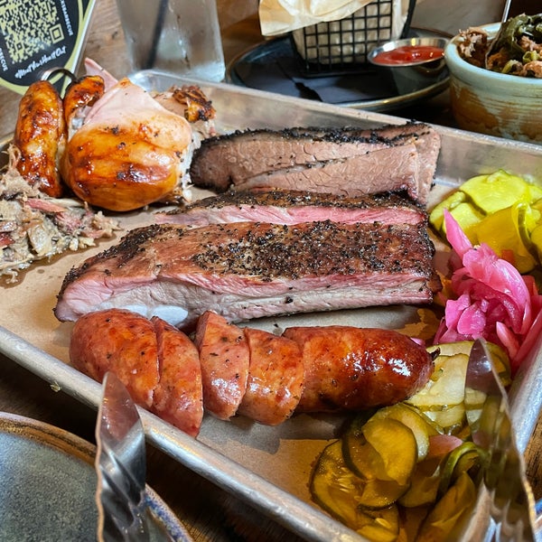 Foto tirada no(a) Texas Jack&#39;s Barbecue por Larisa W. em 7/4/2021