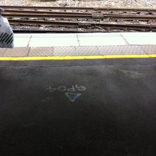 Photos at Grove Park Railway Station (GRP) Grove Park 8 tips