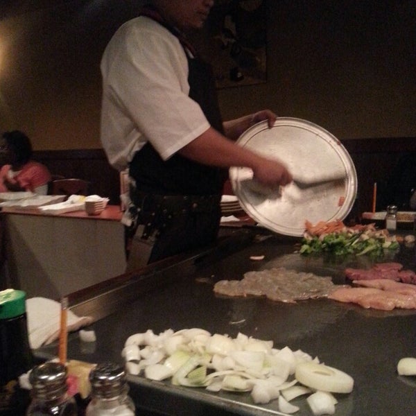 Photo prise au Miyako Hibachi Sushi &amp; Steakhouse par IG: itz_jojo2u ♉ le4/20/2013
