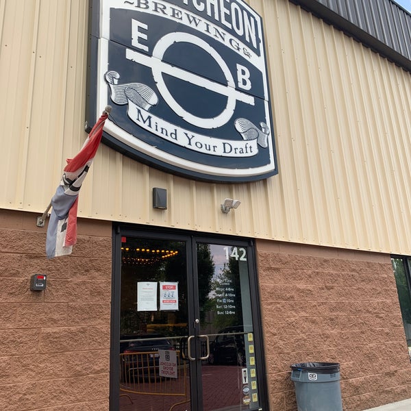 Photo taken at Escutcheon Brewing Co. by Kristi Sommer V. on 7/4/2020