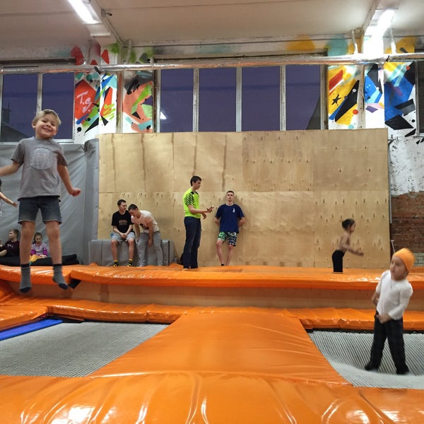 Bump батуты СПБ