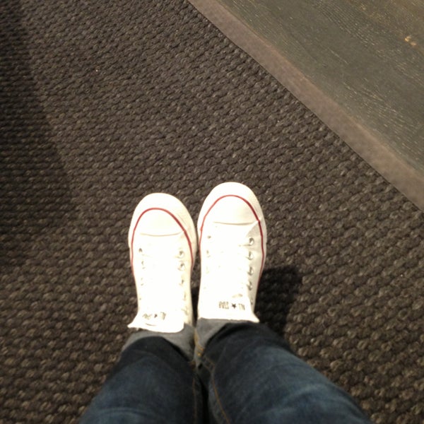 Theory Clothing Store in Upper East Side