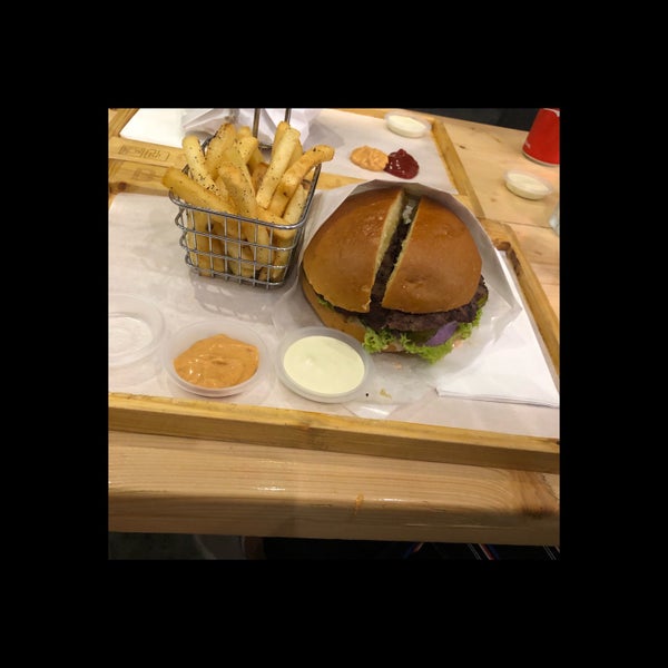 Photo taken at Burger On 16 by MAWADAH on 10/23/2019