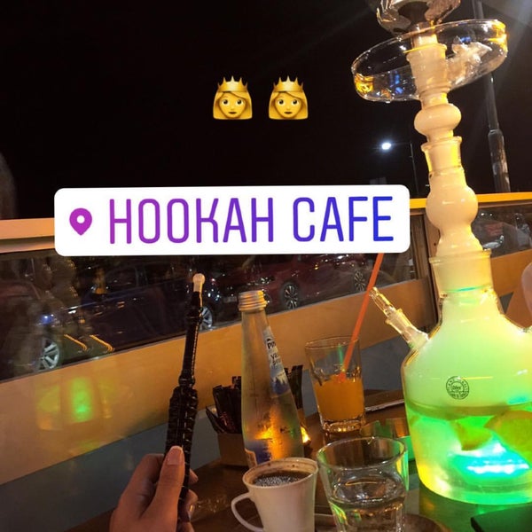 Cafe Hookah Konak'ta Nargileci