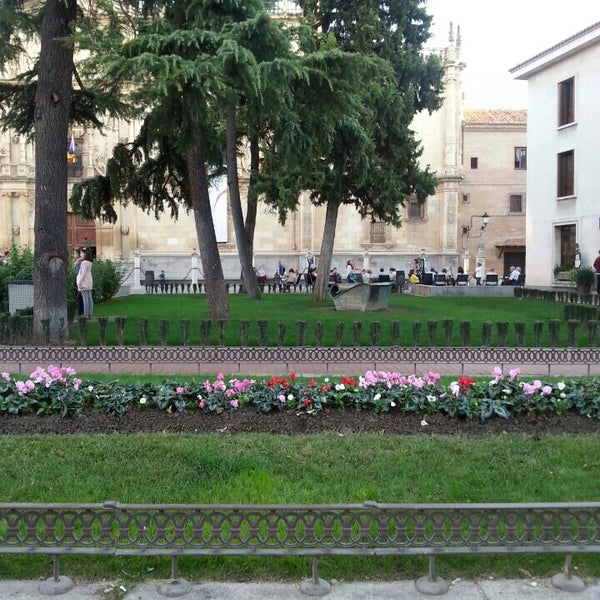 Foto diambil di Universidad de Alcalá oleh Hürnaz D. pada 11/8/2015