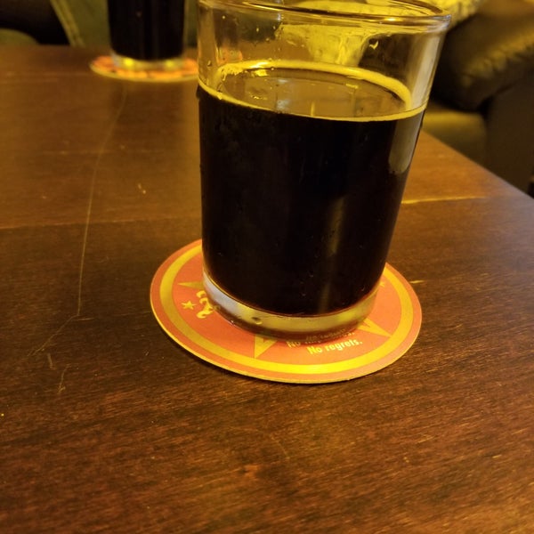 Photo taken at Growler Room by Mauro E. on 10/26/2019