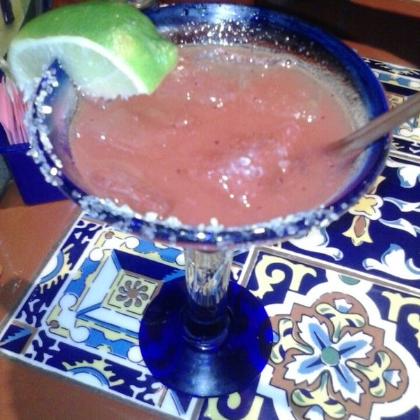 Photo taken at Chili&#39;s Grill &amp; Bar by Tiffany M. on 5/1/2013