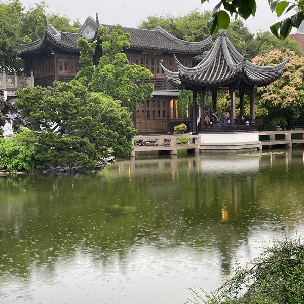 Foto tomada en Lan Su Chinese Garden  por Jeff S. el 6/10/2022