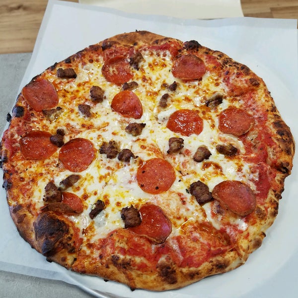 Пицца китчен. Пицца болоньезе. Бумажная кухня пицца. Пицца калифорния. Пицца калифорния острая.