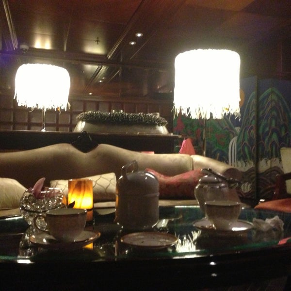 Das Foto wurde bei The Lounge Bar von Lady F. am 6/27/2013 aufgenommen