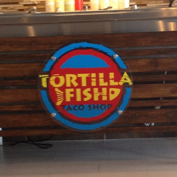 รูปภาพถ่ายที่ Tortilla Fish โดย Edward H. เมื่อ 7/15/2013