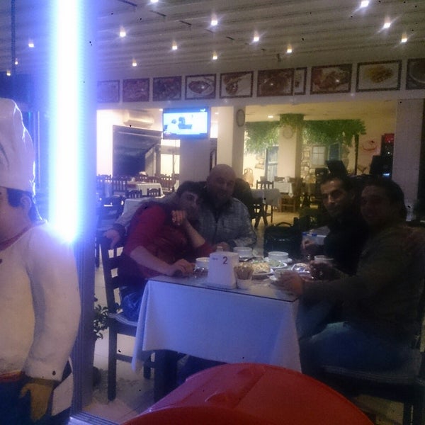 Foto tomada en Çorbacı Ümit Usta Gümbet Restorant  por Hakan . el 11/19/2014