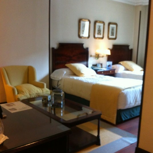 Foto diambil di Sercotel Gran Hotel Conde Duque oleh Stephanie C. pada 2/26/2013