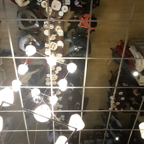 1/5/2015 tarihinde Джоха Д.ziyaretçi tarafından Bookcafe'de çekilen fotoğraf