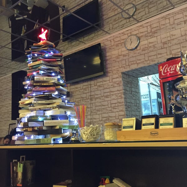 12/23/2014 tarihinde Джоха Д.ziyaretçi tarafından Bookcafe'de çekilen fotoğraf