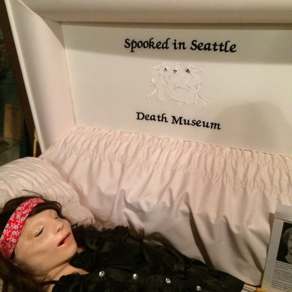 Photo taken at Spooked in Seattle Museum and Tours by Ariel A. on 10/21/2015